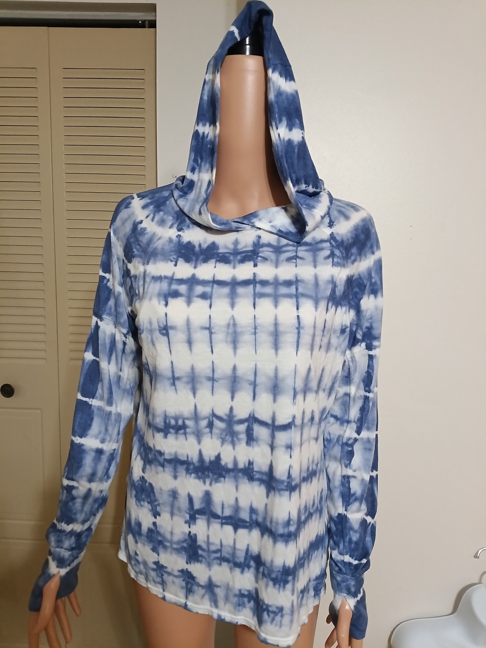 Blue Tie-Dye Hooded Long-Sleeve Top - Casual Women's Pullover